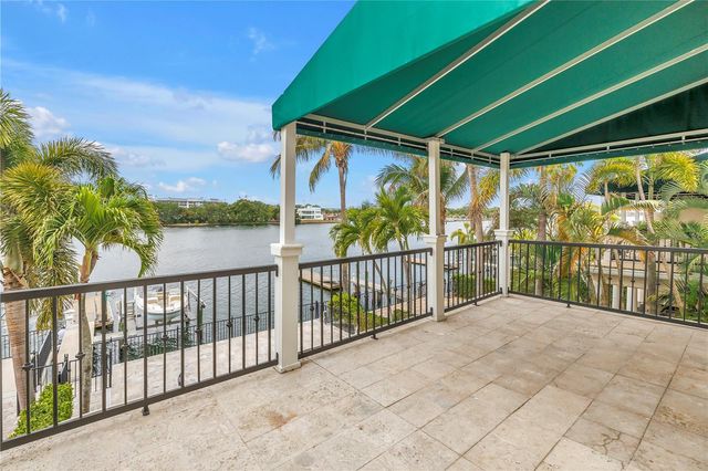 1133 ABBEYS WAY, Tampa, FL 33602