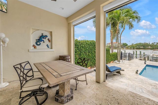 1133 ABBEYS WAY, Tampa, FL 33602
