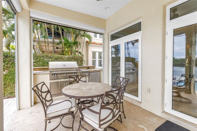 1133 ABBEYS WAY, Tampa, FL 33602