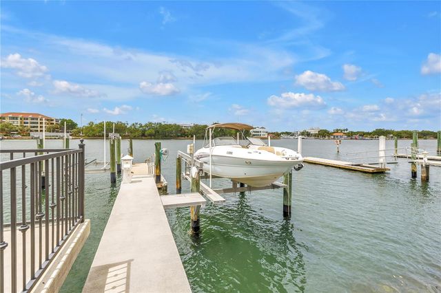 1133 ABBEYS WAY, Tampa, FL 33602