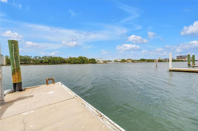 1133 ABBEYS WAY, Tampa, FL 33602