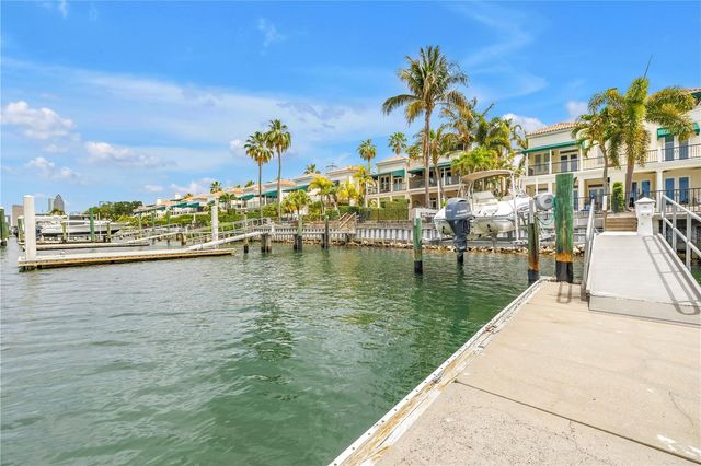 1133 ABBEYS WAY, Tampa, FL 33602