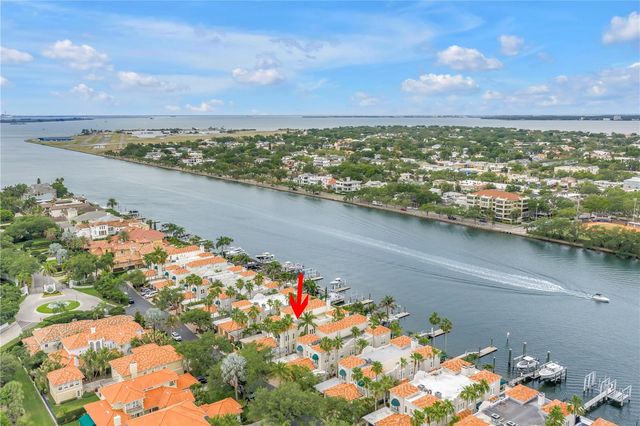 1133 ABBEYS WAY, Tampa, FL 33602