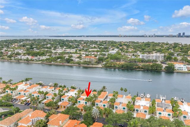 1133 ABBEYS WAY, Tampa, FL 33602