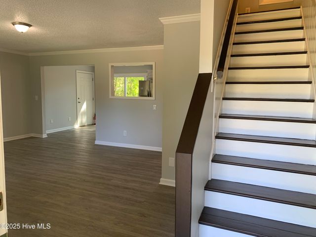 921 Hurricane Court, New Bern, NC 28560