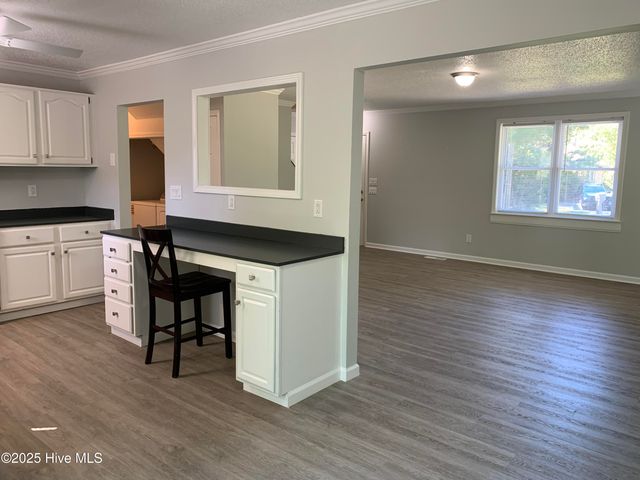 921 Hurricane Court, New Bern, NC 28560