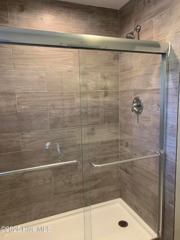 921 Hurricane Court, New Bern, NC 28560