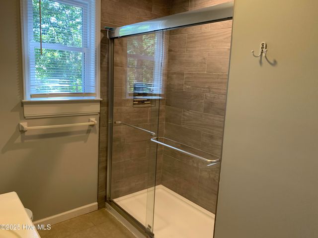 921 Hurricane Court, New Bern, NC 28560