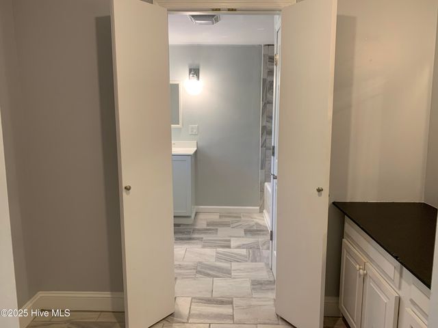 921 Hurricane Court, New Bern, NC 28560