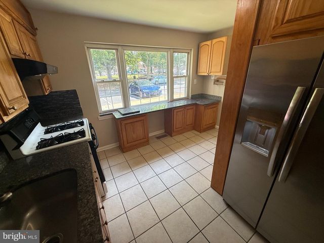 2806 HOGAN CT, Falls Church, VA 22043