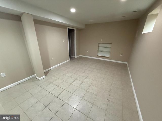 2806 HOGAN CT, Falls Church, VA 22043