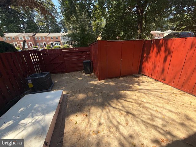 2806 HOGAN CT, Falls Church, VA 22043