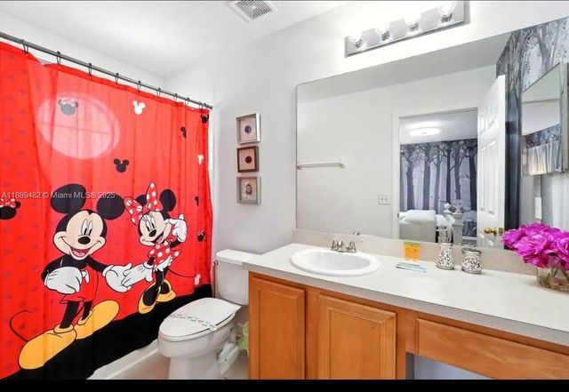 8520 SUNRISE KEY DR, Kissimmee, FL 34747