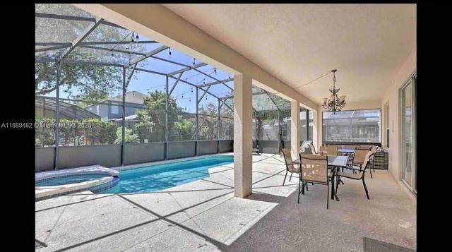 8520 SUNRISE KEY DR, Kissimmee, FL 34747