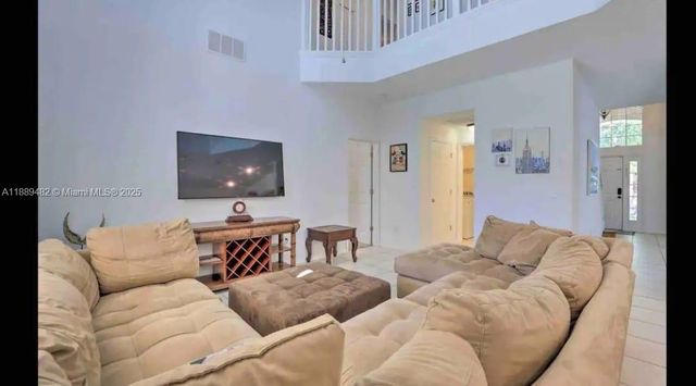 8520 SUNRISE KEY DR, Kissimmee, FL 34747