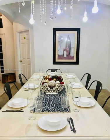 8520 SUNRISE KEY DR, Kissimmee, FL 34747