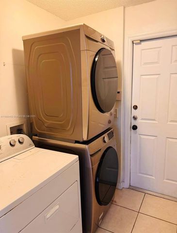 8520 SUNRISE KEY DR, Kissimmee, FL 34747