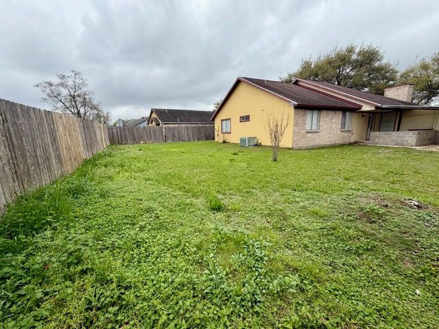 10503 Swan Glen Drive, Houston, TX 77099