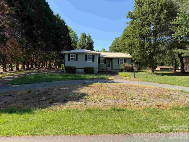 2076 S Fork Drive, Morganton, NC 28655