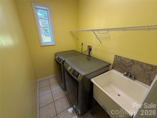 2076 S Fork Drive, Morganton, NC 28655