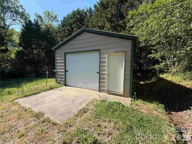 2076 S Fork Drive, Morganton, NC 28655