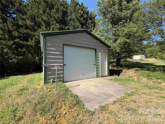 2076 S Fork Drive, Morganton, NC 28655