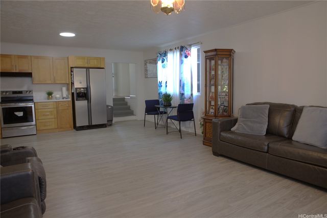 1638 Makamua Street, Pearl City, HI 96782