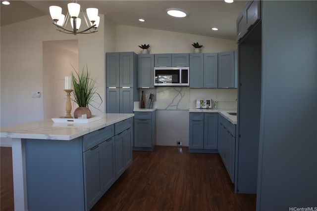 1638 Makamua Street, Pearl City, HI 96782