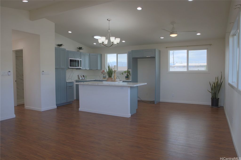 1638 Makamua Street, Pearl City, HI 96782