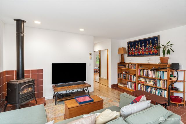 1533 Hill Street, Port Townsend, WA 98368