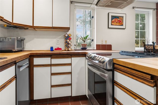 1533 Hill Street, Port Townsend, WA 98368