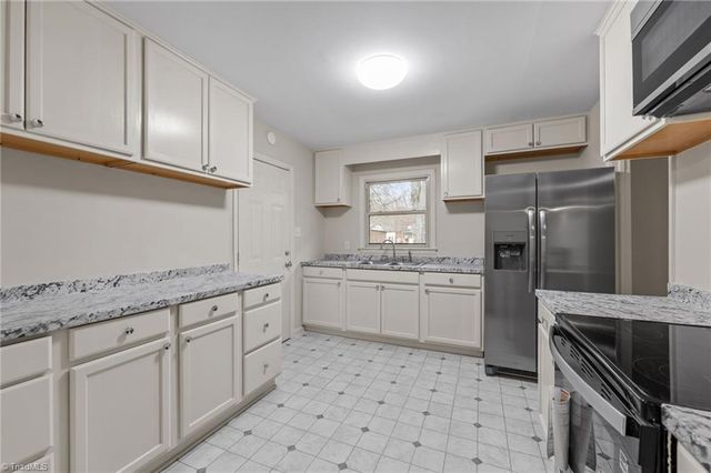 2311 Four Seasons Boulevard, Greensboro, NC 27407