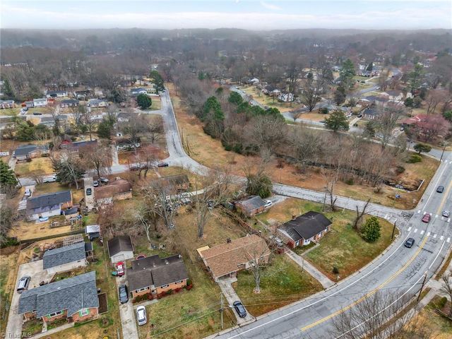 2311 Four Seasons Boulevard, Greensboro, NC 27407