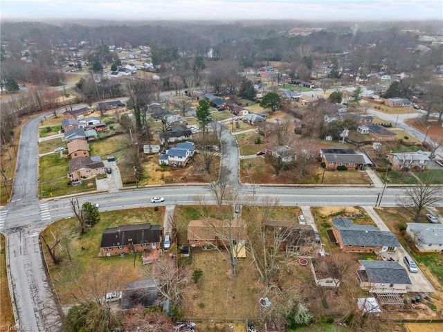 2311 Four Seasons Boulevard, Greensboro, NC 27407