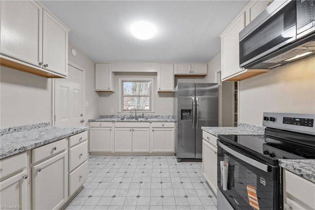 2311 Four Seasons Boulevard, Greensboro, NC 27407