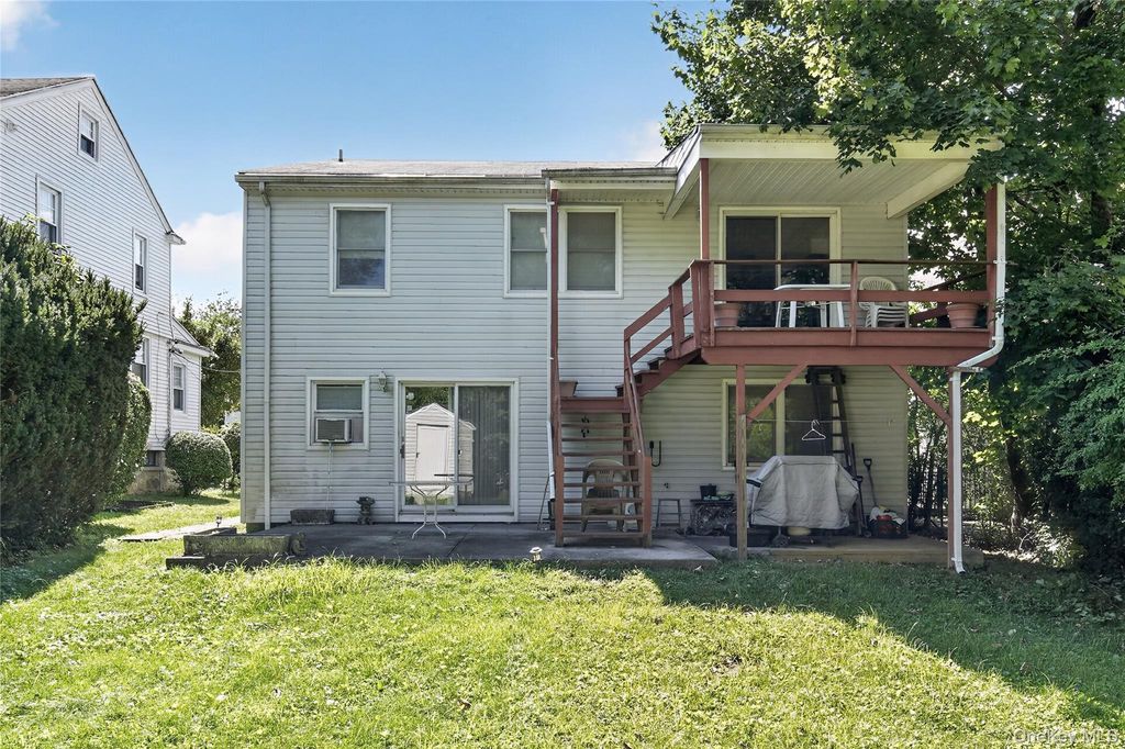 131 Frank Avenue, Mamaroneck, NY 10543 — photo 4
