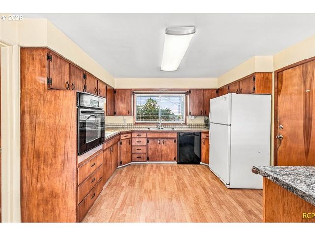 204 Nw 69TH St, Vancouver, WA 98665