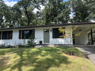 2498 Lakewood Drive NW, Kennesaw, GA 30152