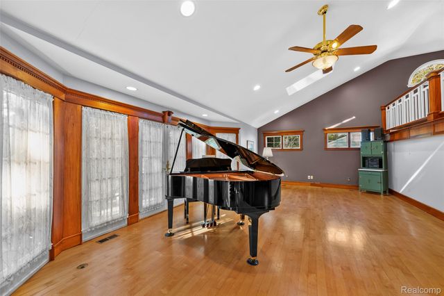 436 Girard Avenue, Royal Oak, MI 48073