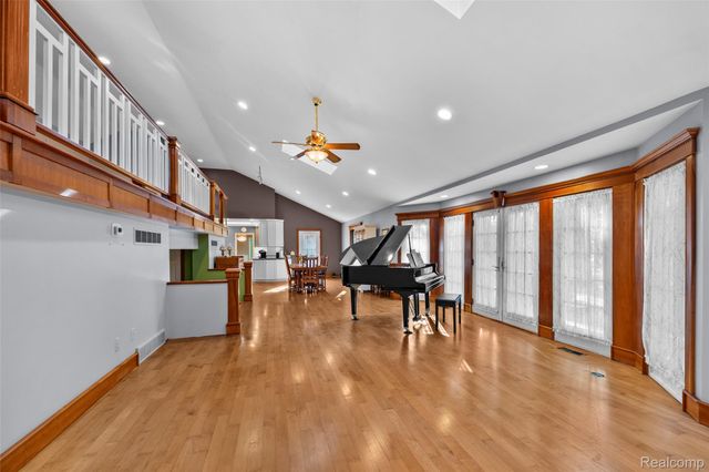 436 Girard Avenue, Royal Oak, MI 48073