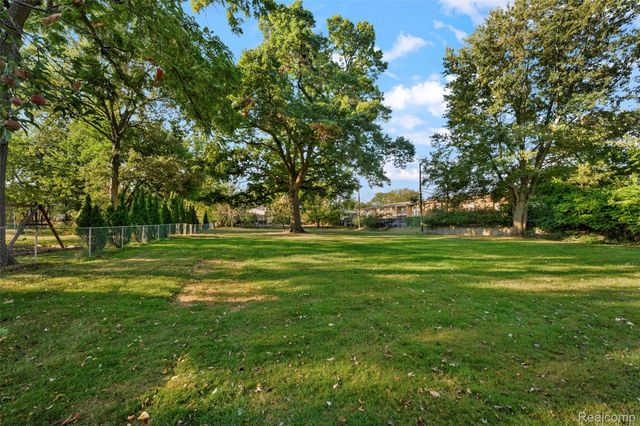 436 Girard Avenue, Royal Oak, MI 48073