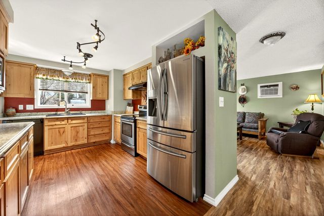 318 S Buchanan Avenue, Eagle Point, OR 97524