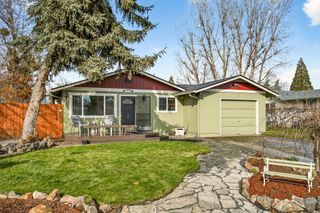 318 S Buchanan Avenue, Eagle Point, OR 97524