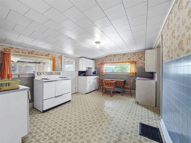 742 Paluster Street, Cadillac, MI 49601