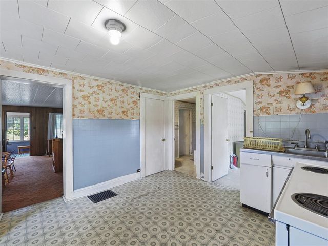 742 Paluster Street, Cadillac, MI 49601