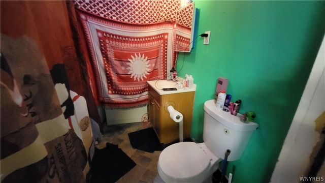 18 Clifford Street, Buffalo, NY 14210