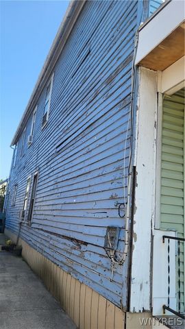 18 Clifford Street, Buffalo, NY 14210