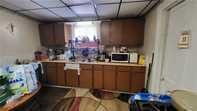 18 Clifford Street, Buffalo, NY 14210