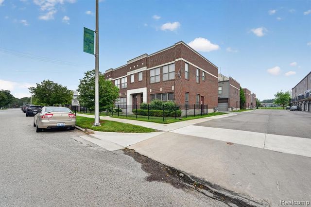 22 Pallister Street, Detroit, MI 48202