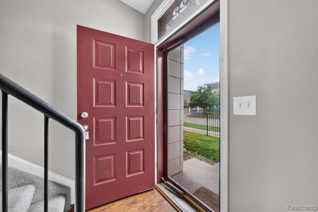 22 Pallister Street, Detroit, MI 48202